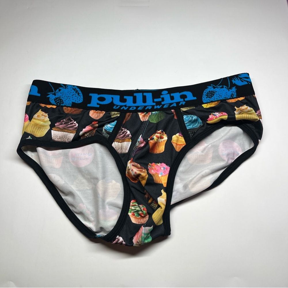 Men's Black Cupcake Print Briefs